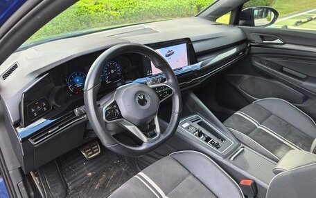 Volkswagen Golf VIII, 2023 год, 1 980 000 рублей, 13 фотография