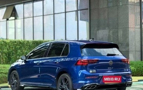 Volkswagen Golf VIII, 2023 год, 1 980 000 рублей, 3 фотография