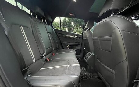 Volkswagen Golf VIII, 2023 год, 1 980 000 рублей, 18 фотография