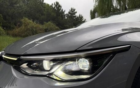 Volkswagen Golf VIII, 2022 год, 2 050 000 рублей, 2 фотография