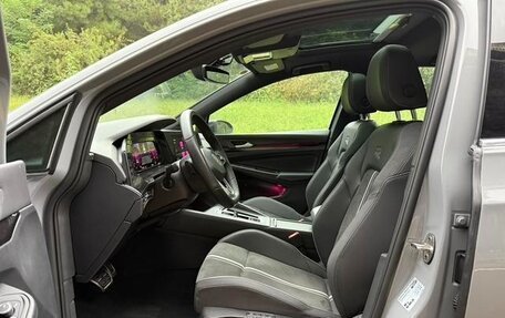 Volkswagen Golf VIII, 2022 год, 2 050 000 рублей, 10 фотография