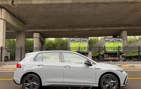 Volkswagen Golf VIII, 2022 год, 2 050 000 рублей, 7 фотография