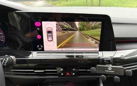 Volkswagen Golf VIII, 2022 год, 2 050 000 рублей, 13 фотография