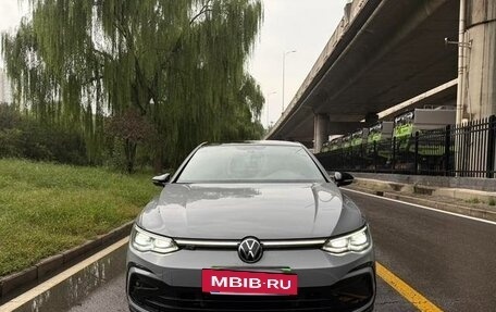 Volkswagen Golf VIII, 2022 год, 2 050 000 рублей, 8 фотография