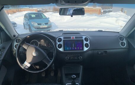 Volkswagen Tiguan I, 2010 год, 990 000 рублей, 11 фотография