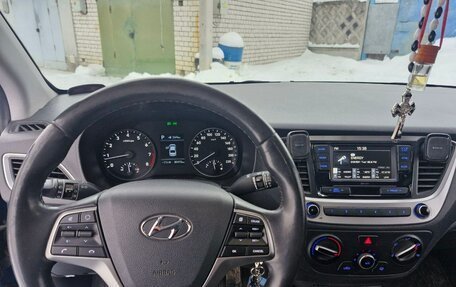 Hyundai Solaris II рестайлинг, 2018 год, 1 435 000 рублей, 11 фотография