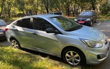 Hyundai Solaris II рестайлинг, 2013 год, 585 000 рублей, 1 фотография