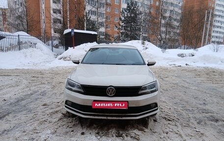 Volkswagen Jetta VI, 2015 год, 1 020 000 рублей, 1 фотография