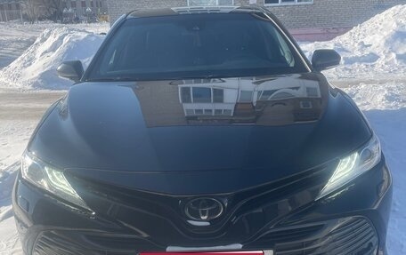 Toyota Camry, 2021 год, 3 100 000 рублей, 1 фотография