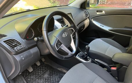 Hyundai Solaris II рестайлинг, 2013 год, 585 000 рублей, 9 фотография