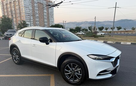 Mazda CX-4, 2023 год, 2 950 000 рублей, 3 фотография