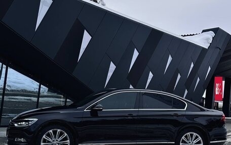 Volkswagen Passat B8 рестайлинг, 2017 год, 2 130 000 рублей, 13 фотография