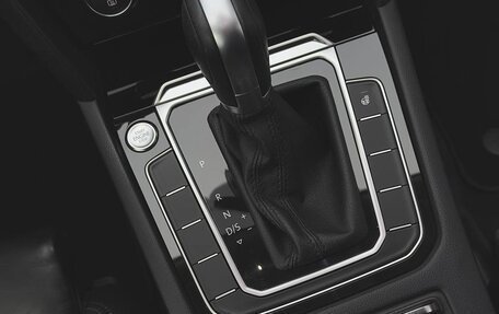 Volkswagen Passat B8 рестайлинг, 2017 год, 2 130 000 рублей, 22 фотография