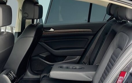 Volkswagen Passat B8 рестайлинг, 2017 год, 2 130 000 рублей, 20 фотография