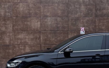 Volkswagen Passat B8 рестайлинг, 2017 год, 2 130 000 рублей, 35 фотография