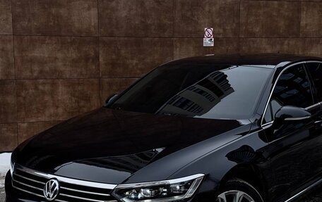 Volkswagen Passat B8 рестайлинг, 2017 год, 2 130 000 рублей, 32 фотография