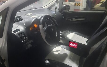 Toyota Auris II, 2008 год, 800 000 рублей, 11 фотография