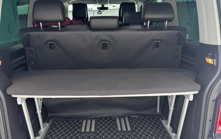 Volkswagen Multivan T6 рестайлинг, 2018 год, 5 700 000 рублей, 20 фотография