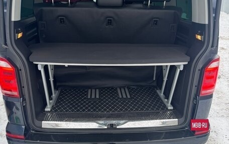 Volkswagen Multivan T6 рестайлинг, 2018 год, 5 700 000 рублей, 18 фотография