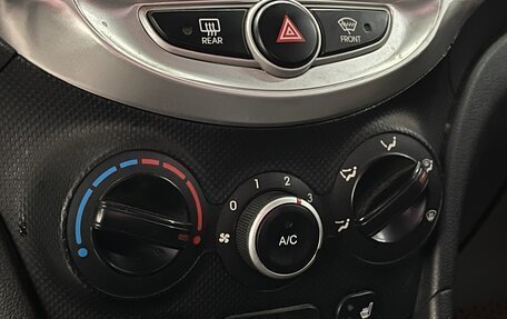 Hyundai Solaris II рестайлинг, 2013 год, 899 000 рублей, 15 фотография