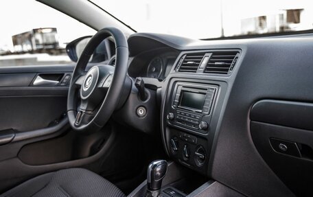 Volkswagen Jetta VI, 2014 год, 1 348 000 рублей, 26 фотография