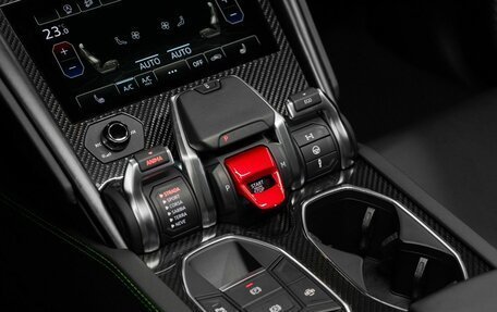 Lamborghini Urus I, 2023 год, 25 990 000 рублей, 14 фотография