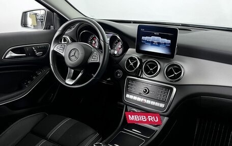Mercedes-Benz GLA, 2018 год, 2 890 000 рублей, 13 фотография