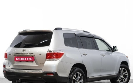 Toyota Highlander III, 2013 год, 2 399 000 рублей, 5 фотография