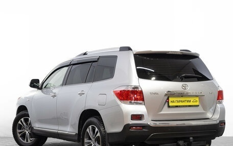 Toyota Highlander III, 2013 год, 2 399 000 рублей, 7 фотография