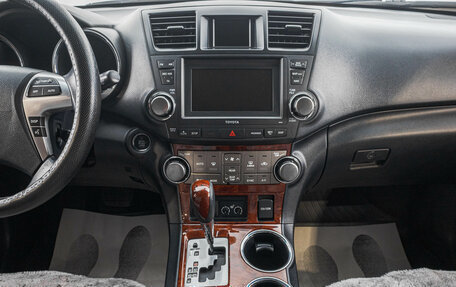 Toyota Highlander III, 2013 год, 2 399 000 рублей, 19 фотография