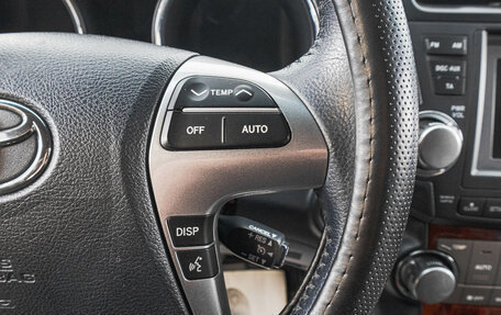 Toyota Highlander III, 2013 год, 2 399 000 рублей, 17 фотография