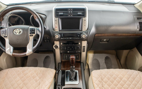 Toyota Land Cruiser Prado 150 рестайлинг 2, 2010 год, 3 399 000 рублей, 11 фотография