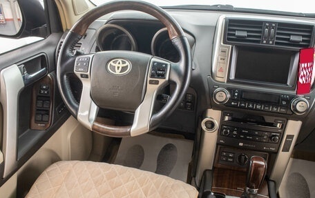 Toyota Land Cruiser Prado 150 рестайлинг 2, 2010 год, 3 399 000 рублей, 20 фотография