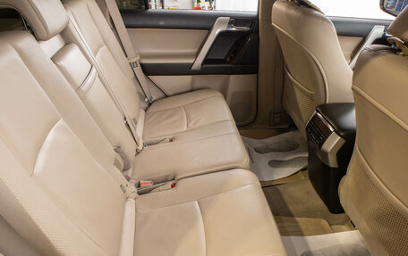 Toyota Land Cruiser Prado 150 рестайлинг 2, 2010 год, 3 399 000 рублей, 32 фотография