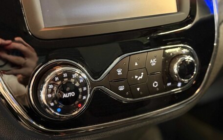 Renault Kaptur I рестайлинг, 2018 год, 1 780 000 рублей, 14 фотография