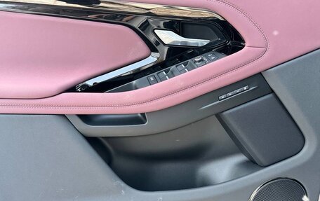 Land Rover Range Rover Evoque II, 2025 год, 5 650 000 рублей, 9 фотография