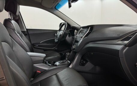 Hyundai Santa Fe III рестайлинг, 2018 год, 1 975 000 рублей, 14 фотография