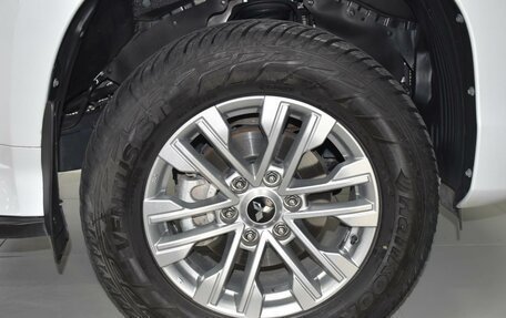 Mitsubishi Pajero Sport III рестайлинг, 2020 год, 4 750 000 рублей, 6 фотография