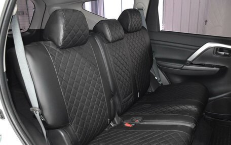 Mitsubishi Pajero Sport III рестайлинг, 2020 год, 4 750 000 рублей, 8 фотография