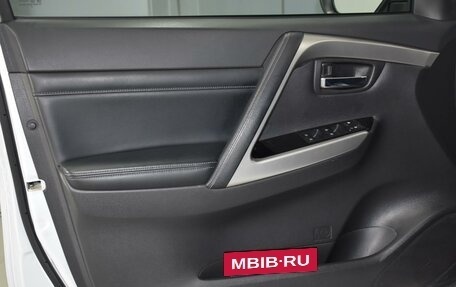 Mitsubishi Pajero Sport III рестайлинг, 2020 год, 4 750 000 рублей, 25 фотография