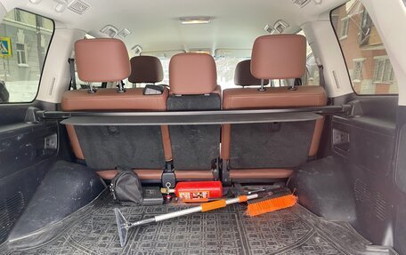 Toyota Land Cruiser 200, 2018 год, 5 850 000 рублей, 4 фотография