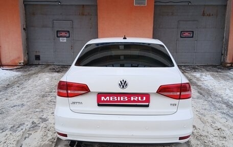 Volkswagen Jetta VI, 2015 год, 1 020 000 рублей, 2 фотография