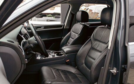 Volkswagen Touareg III, 2013 год, 1 995 000 рублей, 11 фотография