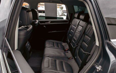 Volkswagen Touareg III, 2013 год, 1 995 000 рублей, 17 фотография