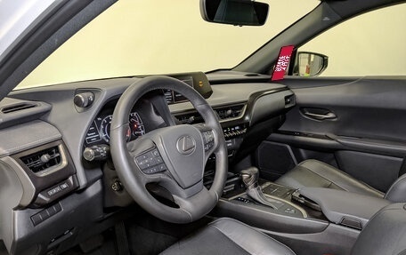 Lexus UX I, 2018 год, 3 200 000 рублей, 16 фотография