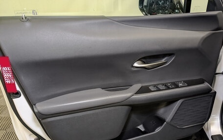 Lexus UX I, 2018 год, 3 200 000 рублей, 19 фотография