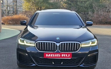 BMW 5 серия, 2022 год, 5 070 000 рублей, 2 фотография