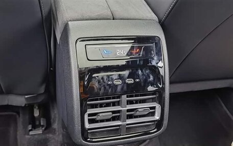 Volkswagen Tiguan, 2024 год, 4 030 000 рублей, 13 фотография