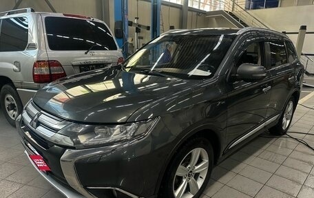 Mitsubishi Outlander III рестайлинг 3, 2016 год, 2 174 000 рублей, 1 фотография