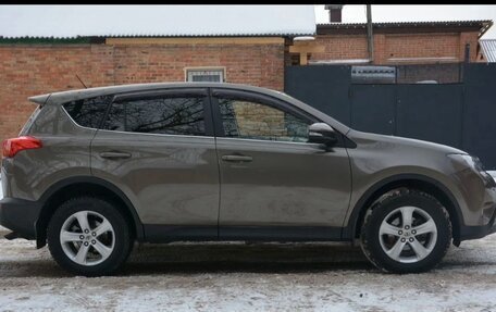 Toyota RAV4, 2013 год, 1 600 000 рублей, 4 фотография